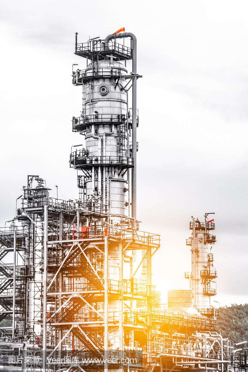 關(guān)閉工業(yè)區(qū)。石油和天然氣煉制工業(yè)工廠。
